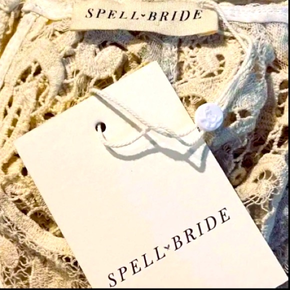 SPELL & the Gypsy Brooklyn Eyelet
Lace Bridal Gown Wedding Dress Off
White - Picture 9 of 9